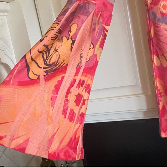 NY Collection Vibrant Artistic Long Sleeve Top - Picture 4 of 8